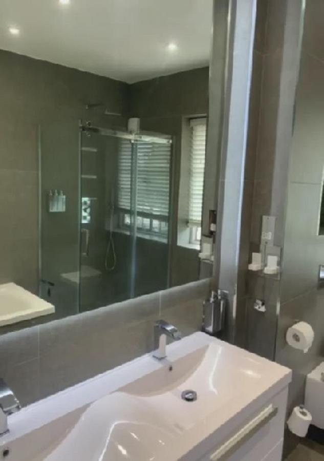 Wandsworth, South London Deluxe King Room 1 Екстер'єр фото